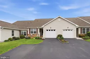 317 Jefferson Ct, Royersford, PA 19468 - Photo 2