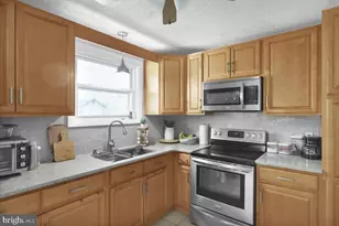 1224 Manatawny St, Pottstown, PA 19464 - Photo 10