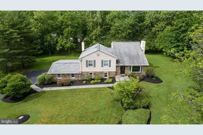 816 Warren Road, Ambler, PA 19002 - Photo 2