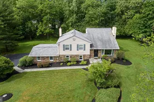 816 Warren Rd, Ambler, PA 19002 - Photo 2