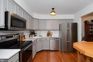 201 Essex Ct, Lansdale, PA 19446 - Photo 4