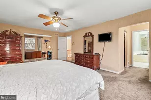 450 Dundee Dr, Blue Bell, PA 19422 - Photo 32