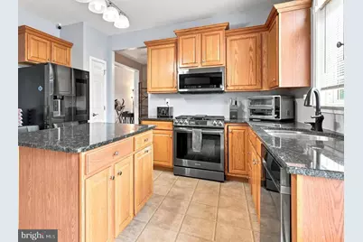 321 Summer Grove Lane, Pottstown, PA 19464 - Photo 8