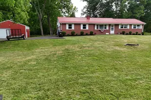504 Green St, Green Lane, PA 18054 - Photo 2