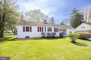 12 Willow Ave, Audubon, PA 19403 - Photo 2
