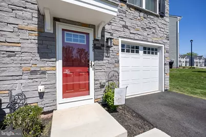 128 Van Fleet Circle, Pottstown, PA 19464 - Photo 2