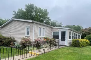742 Dogwood Dr, North Wales, PA 19454 - Photo 2