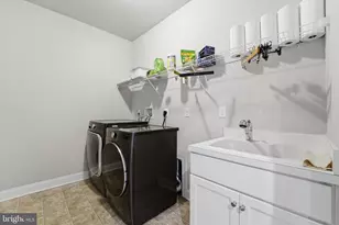 6028 Creekside Dr, Flourtown, PA 19031 - Photo 34