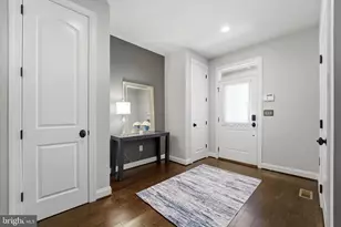 6028 Creekside Dr, Flourtown, PA 19031 - Photo 4
