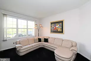 235 Pinecrest Ln, Lansdale, PA 19446 - Photo 4