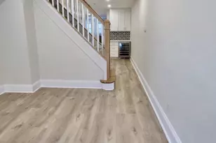 22 Maple St, Conshohocken, PA 19428 - Photo 4