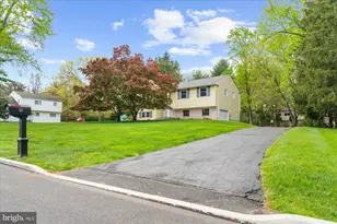 101 Village Dr, North Wales, PA 19454 - Photo 4