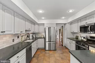 8807 Hawthorne Ln, Wyndmoor, PA 19038 - Photo 12