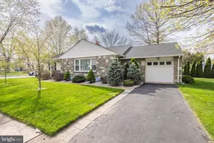 604 N Line St, Lansdale, PA 19446 - Photo 4