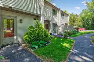 15 Twin Brooks Dr, Willow Grove, PA 19090 - Photo 2