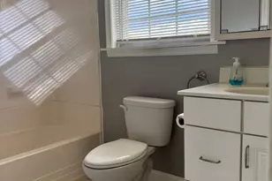 221 Summit Ave, Conshohocken, PA 19428 - Photo 6