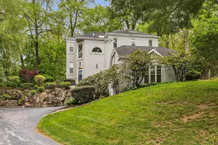 2114 Greenbrier Dr, Villanova, PA 19085 - Photo 4