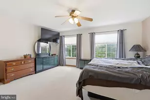 379 Pondview Dr, Harleysville, PA 19438 - Photo 12