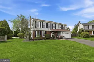 12 Sterling Dr, Horsham, PA 19044 - Photo 2