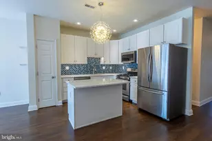 1025 Ford St, Bridgeport, PA 19405 - Photo 2