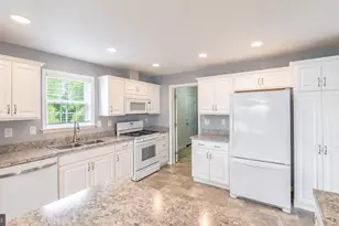 423 Honeysuckle Ln, Blue Bell, PA 19422 - Photo 14