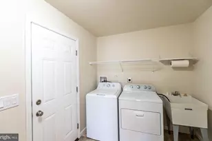 423 Honeysuckle Ln, Blue Bell, PA 19422 - Photo 30