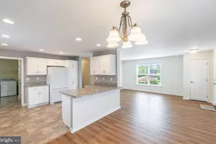 423 Honeysuckle Ln, Blue Bell, PA 19422 - Photo 12