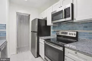 666 W Germantown Pike, Plymouth Meeting, PA 19462 - Photo 8