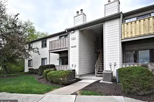 406 Stockton Ct, North Wales, PA 19454 - Photo 2