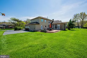 1025 Carriage Ln, Blue Bell, PA 19422 - Photo 32