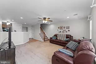 2058 Berkeley Dr, Pennsburg, PA 18073 - Photo 4
