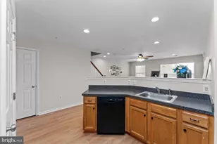 2058 Berkeley Dr, Pennsburg, PA 18073 - Photo 8