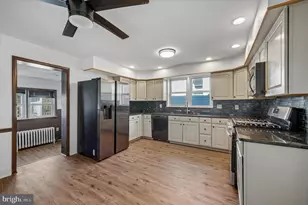 133 W 3rd Ave, Conshohocken, PA 19428 - Photo 10