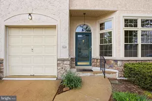 616 Manor Dr, Horsham, PA 19044 - Photo 2