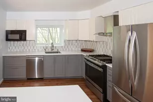 19 Viburnum Ct, Lafayette Hill, PA 19444 - Photo 12