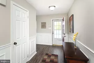 502 Stratford Ct, Lansdale, PA 19446 - Photo 2