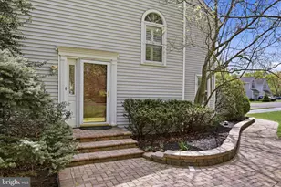 61 Harlow Cir, Lower Gwynedd, PA 19002 - Photo 2
