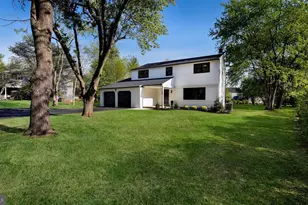 258 Hawthorne Cir, North Wales, PA 19454 - Photo 2