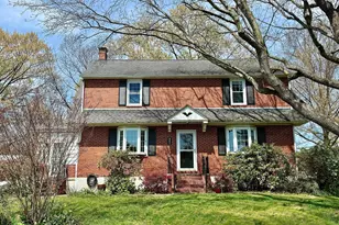 951 Grosstown, Stowe, PA 19464 - Photo 2