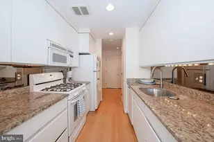 1637 Oakwood Dr, Penn Valley, PA 19072 - Photo 6