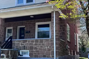 212 East St, Pottstown, PA 19464 - Photo 2