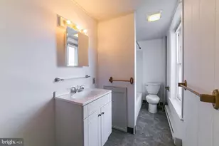 301 E Vine St, Pottstown, PA 19464 - Photo 10