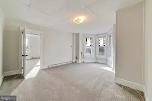 301 E Vine St, Pottstown, PA 19464 - Photo 2