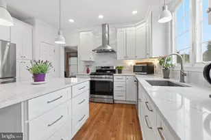 2806 Nighthawk Cir, Audubon, PA 19403 - Photo 14