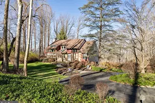 635 Harts Ridge Rd, Conshohocken, PA 19428 - Photo 2
