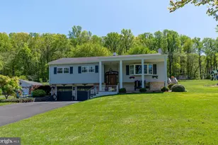 2616 Faust Rd, Gilbertsville, PA 19525 - Photo 2