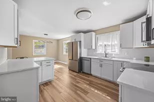 323 Edgewood Ave, Lansdale, PA 19446 - Photo 14