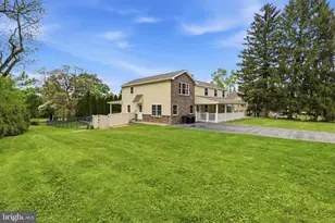 2197 Lantern Ln, Lafayette Hill, PA 19444 - Photo 2