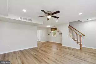 2523 Devonshire Ct, Lansdale, PA 19446 - Photo 2