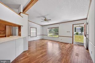 36 Bentwood Cir, Harleysville, PA 19438 - Photo 2